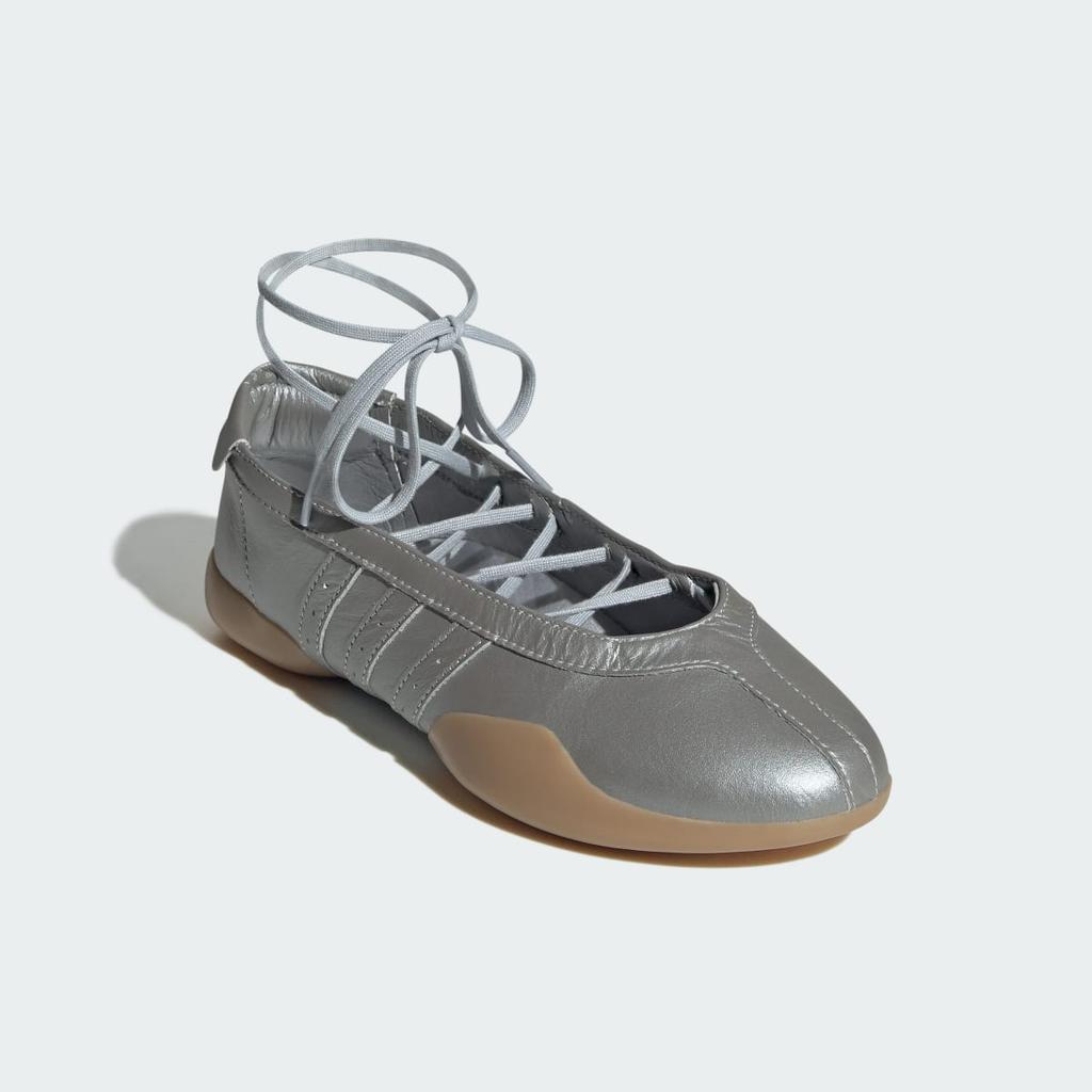 adidas Taekwondo Mei Ballet JR7032 Women's Originals Sneakers Silver Metallic / Silver Metallic / Gum