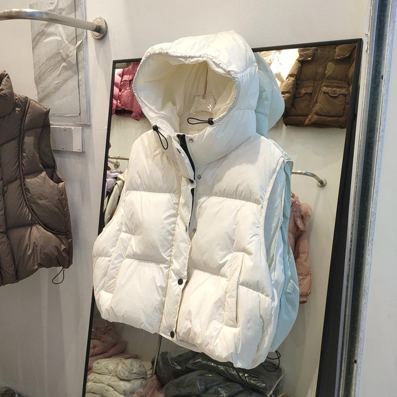 

Женский пуховый жилет с капюшоном в европейском стиле - Маленький, без рукавов, модный тренд Осень/Зима 2025 One size грязно-белый