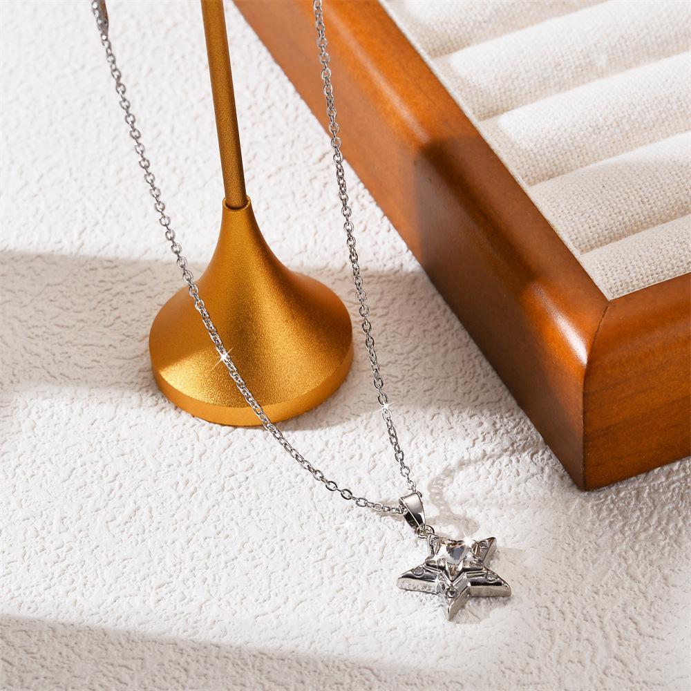 Simple Fashion Titanium Steel Women's Necklace - Non-fading, Luxurious, Versatile, Korean Style Clavicle Chain