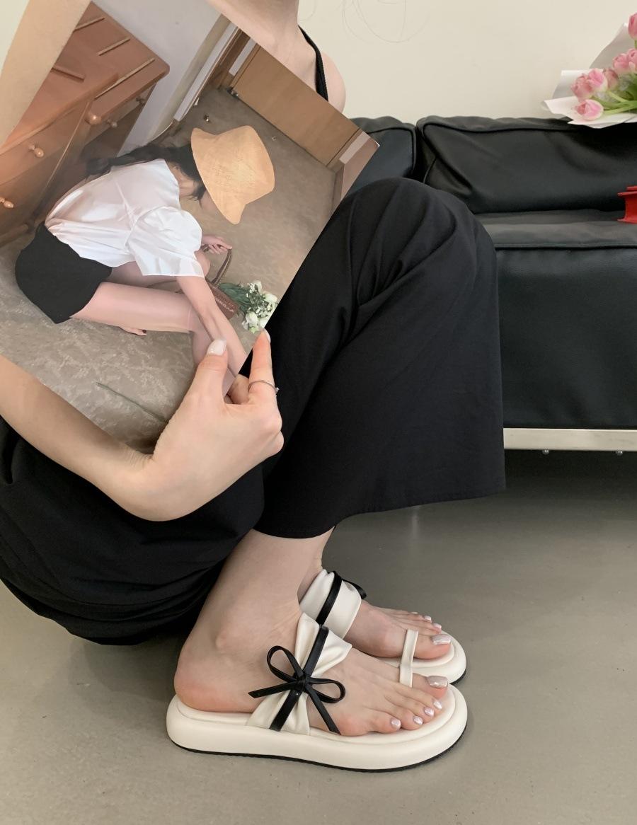 

The years are quiet! Fairy Wind 2025 Summer New Soft Bottom Flat Heel One Pedal Comfortable Slippers Woman 39