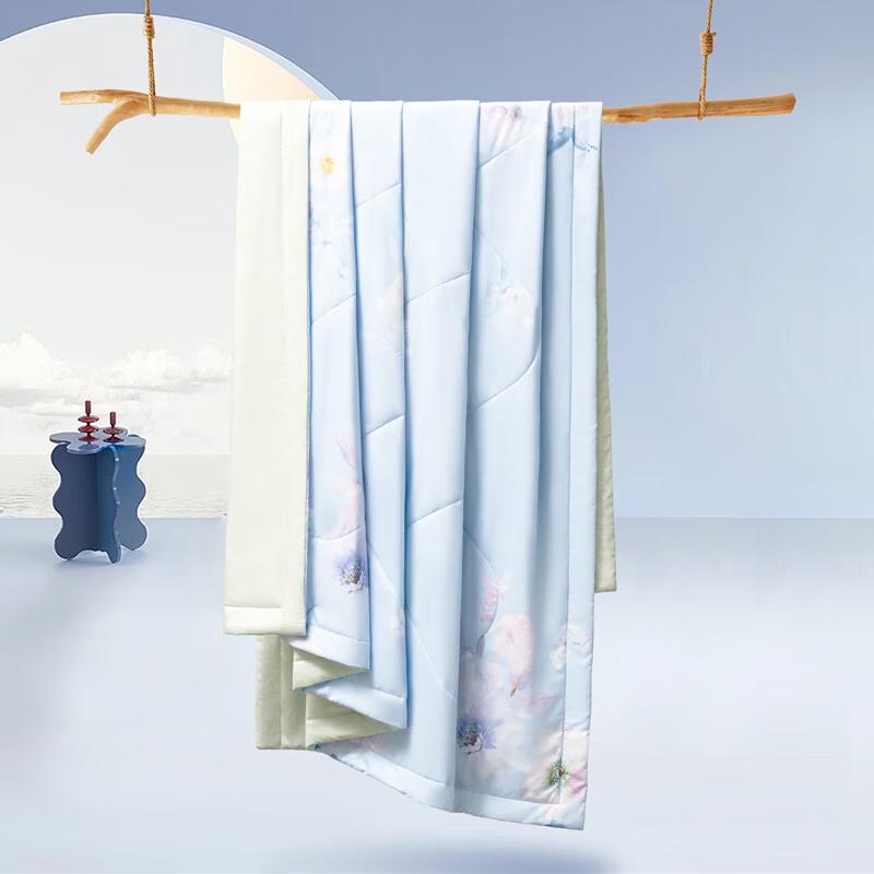 Mercury Home Textiles 'Summer Blossom' Antibacterial Cool Quilt