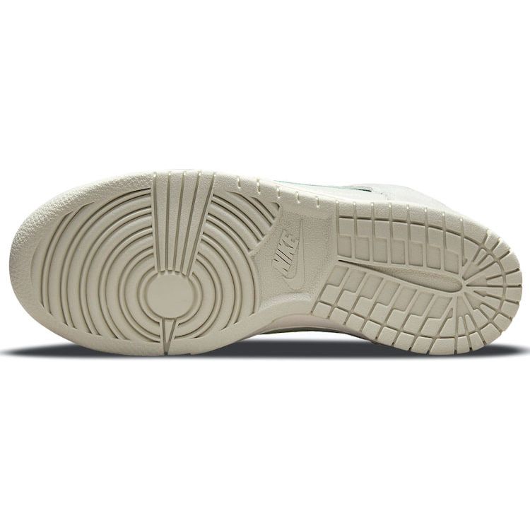 Nike Dunk High SE GS First Use Pack - Green Noise Kids Sneakers White Light-Bone DD0733-001
