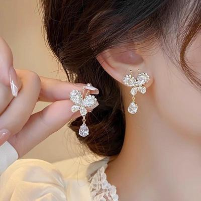 Kristall-Schmetterlings-Ohrstecker: 2025 Trend, Eleganter Luxus, Vollständiges Diamantdesign