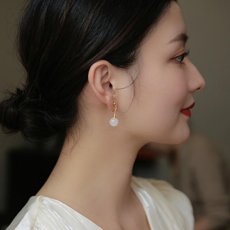 Natural Hetian Jade Earrings Women Non-Pierced Clip-On Minimalist Geometric Round Ear Cuff Elegant Daily Wear