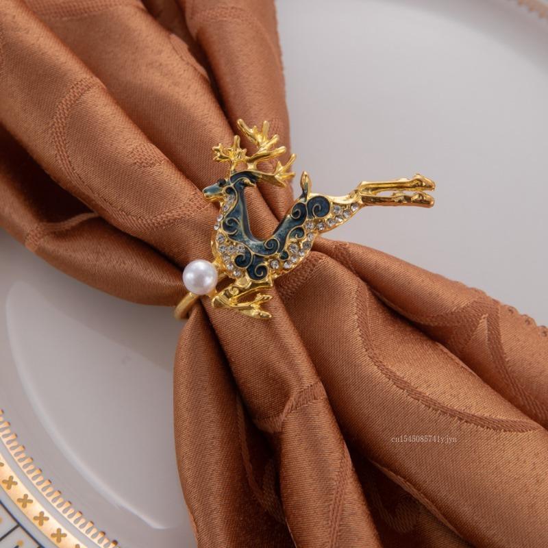 

1 шт. Рождественские салфетки в форме оленя Красные Синие Держатели для колец для салфеток для Рождественского праздника Нового года Свадебной вечеринки Украшение стола 2026