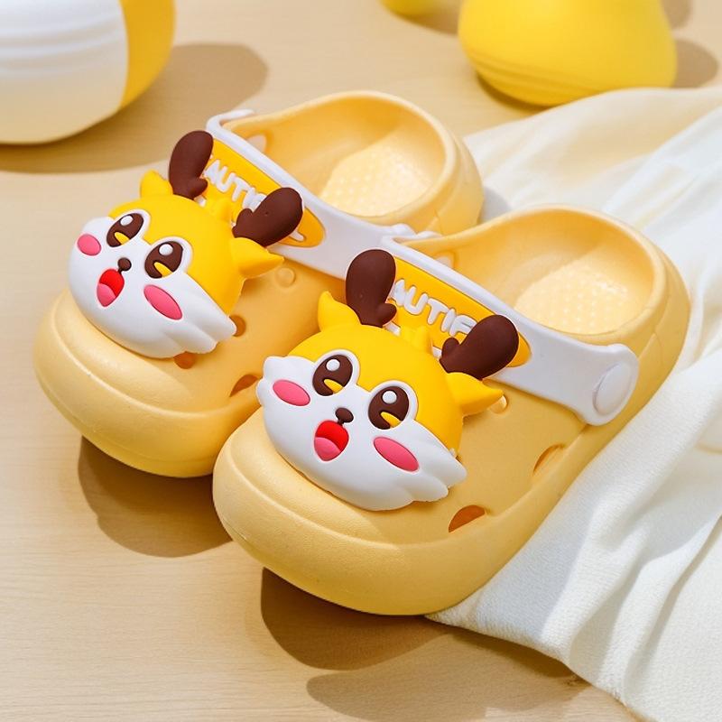 Children's Summer Boys' and Girls' Non-Slip Breathable Cartoon Clogs for Toddlers and Kids