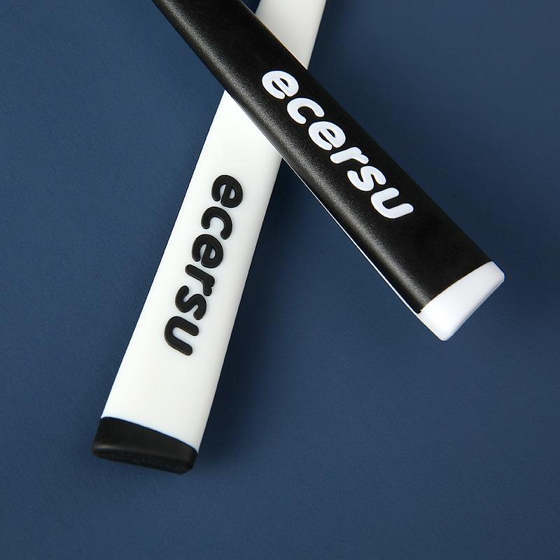 RAOYI High-End Couple Toothbrush Set: Soft Bristle Black & White Manual Brushes for Gentle Cleaning.