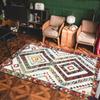 Dywaniki antypoślizgowe w stylu boho idealnie nadają się do salonów, stolików kawowych, sof i biurowych wycieraczek emanujących urokiem retro