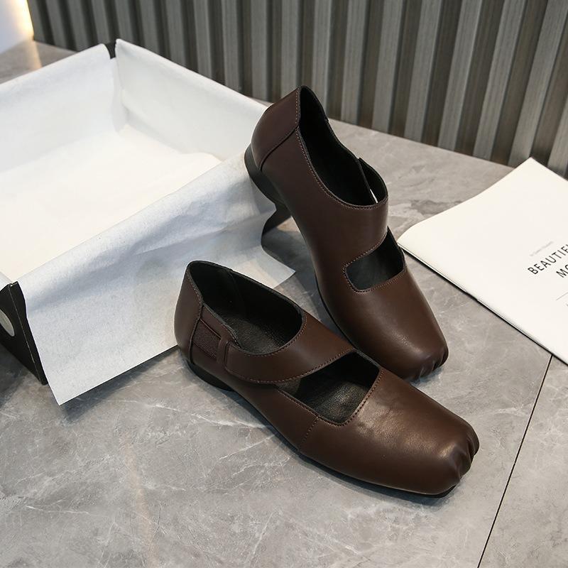Mary Jane ballet shoes women's new retro style niche thick heel pig nose square head rubber band single shoes