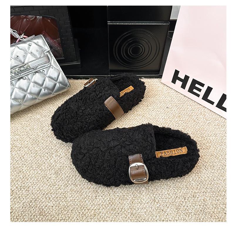 Mao Mao shoes women's outer wear velvet lamb wool beanie shoes autumn 2025 new wool slippers women's flat lazy shoes