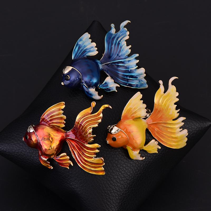 Fashion GoldfIsh Brooch Woman Men's Animal Red Fish Corsage Coat Pin Buckle Sweater Badge Brooches Accessories