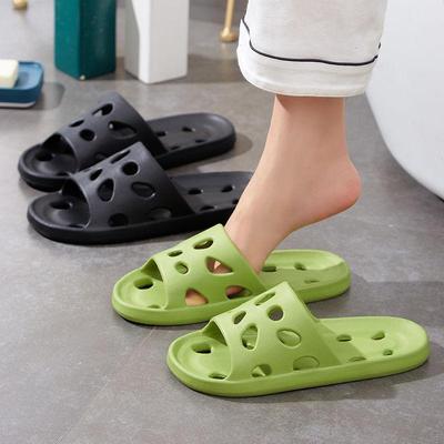 Women's Outdoor Summer Thick-Soled Slippers: High-End Couples' and Bathroom Sandals.