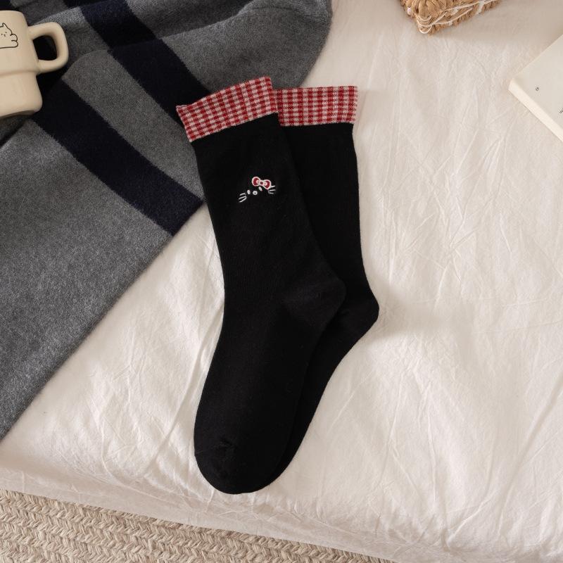 Red Plaid Kt Cat ~ Cute Cranked Cartoon Embroidered Bow Socks For Women Versatile Trendy Socks One size fits all чёрный