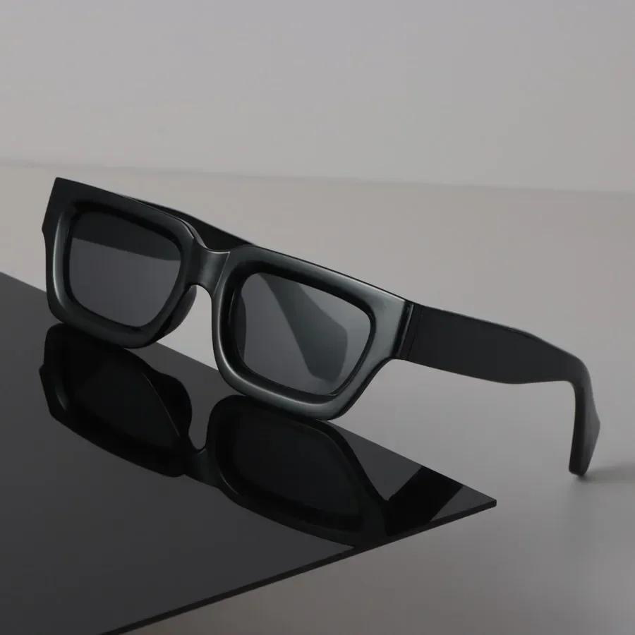 Klasické čtvercové sluneční brýle Retro stylové brýle pro ženy Muži Minimalistická móda Unisex Ležérní nošení