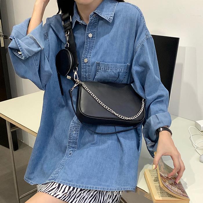 PU Women's Chain Baguette Bag Street Trend Design Feel Armpit Small Square Bag