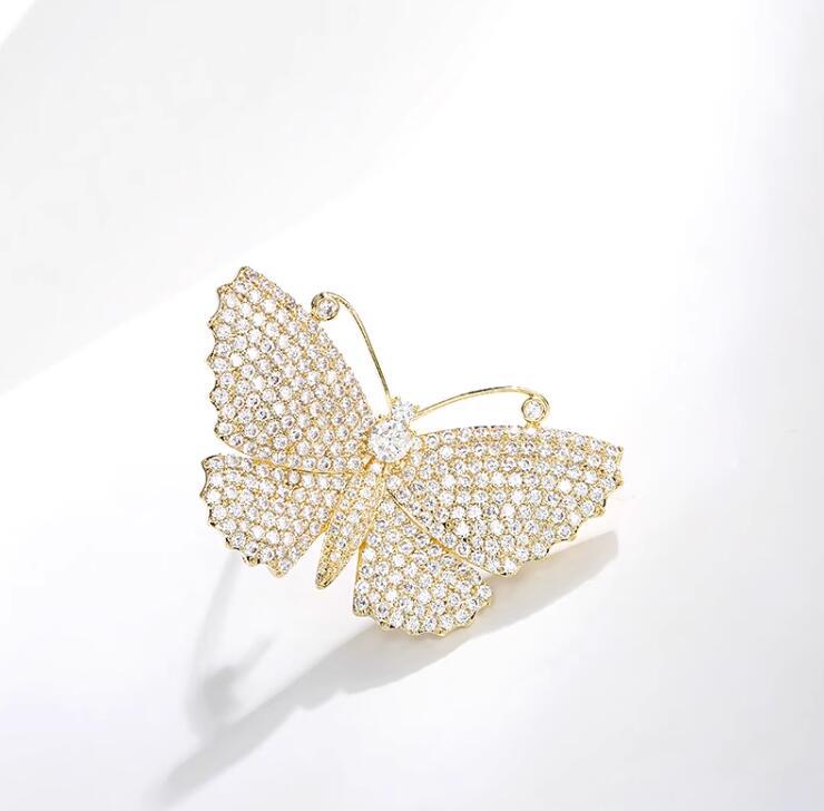 Beaut&Berry Full Rhinestone Butterfly Brooches for Women Insect Pins Casual Party Accessories New Year Gifts Friends Decoration золотой