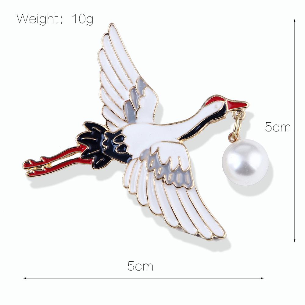 Chinese Style Crane Brooch Vintage Pearl Metal Pin Corsage Clothing Accessories Female Long-Lasting Color Exquisite Hypoallergenic Brooch BFF Gift