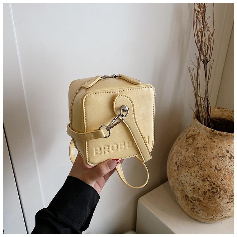 

Ретро нишевая сумка подмышку женская весна и осень новый трендовый стиль портативная сумка большой вместимости жёлтый