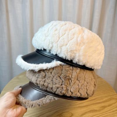 Weißer Neuer Achteckiger Hut Damen Herbst und Winter Mode Ausländischer Stil Warmes Gesicht Kleine Plüschmütze