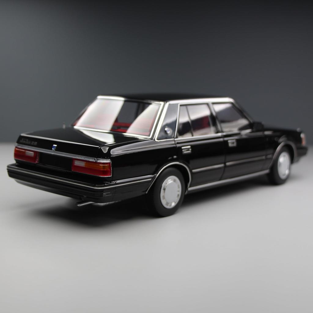 Freestyle XiaoGuang Model Scale Toyota Crown MS122 Black Finished Product 1/18 (Red Interior) 8250612B-1