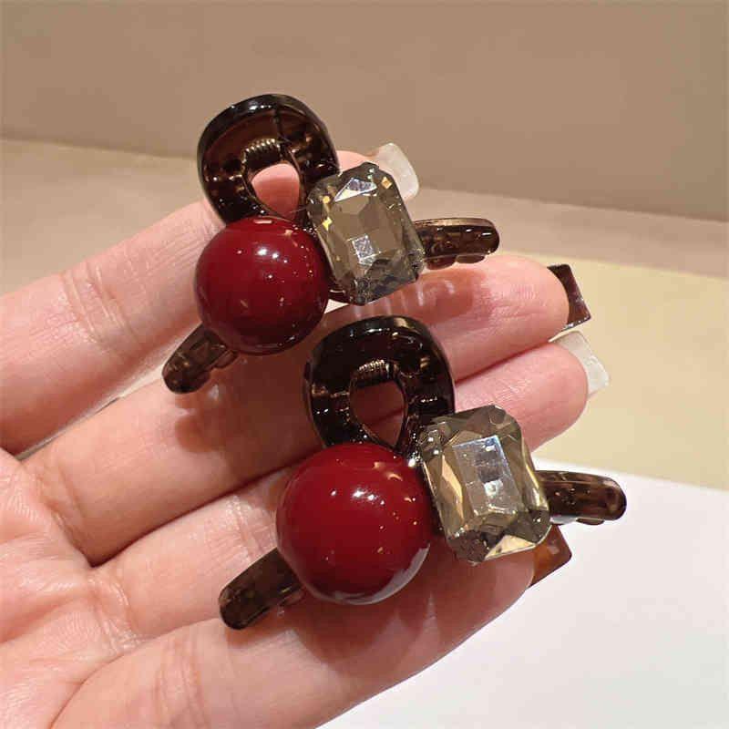 2Pcs Acrylic Pink Love Heart Small Hair Claw Women Girls Sweet Cute Hair Clips Lovely Kawaii Hairpin Hair Accessories