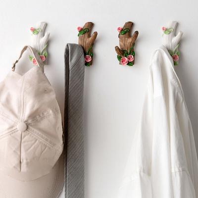 1 Pair Wall Art Hooks Key Hanger Decorative Hooks with Adhesive Resin Flowers And Tree Trunk Hooks for Hats Bags Towels Bedroom Entryway