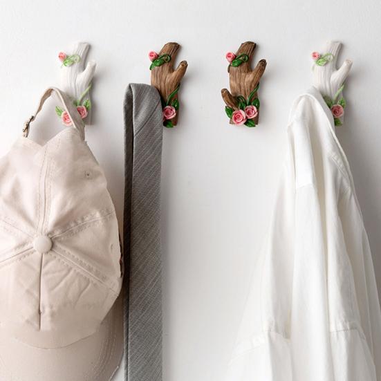 1 Pair Wall Art Hooks Key Hanger Decorative Hooks with Adhesive Resin Flowers And Tree Trunk Hooks for Hats Bags Towels Bedroom Entryway