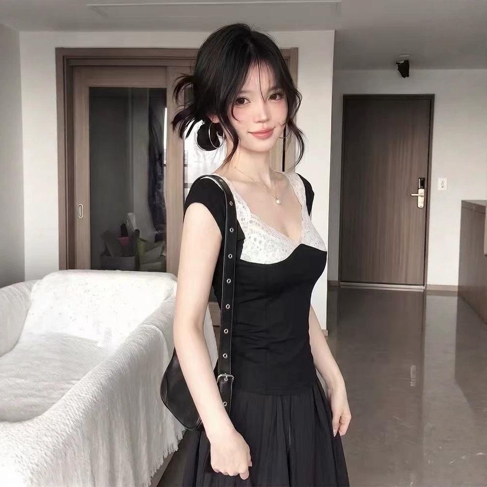 Lace splicing v-neck contrasting color short-sleeved T-shirt women's summer slim and thin pure desire Spice Girl short top