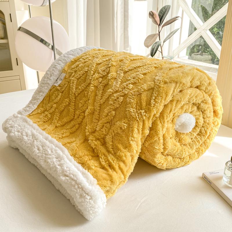 

Минималистичный плед из кораллового флиса для дивана: Маленький, Утолщенный Зимний Плед для Офиса или Сна, Покрывало для Кондиционера. 1.5 x 2 m