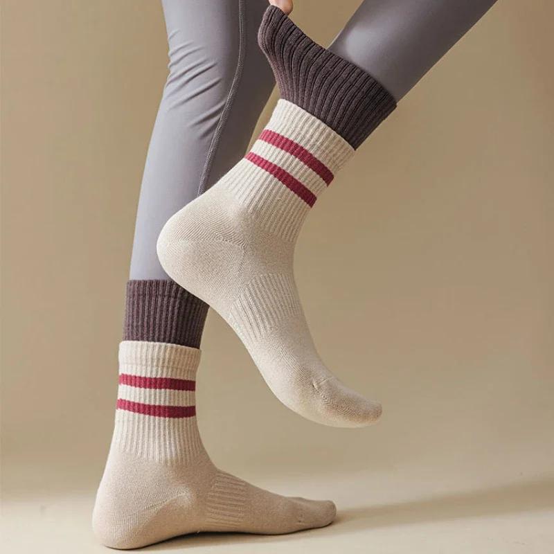 Yoga Socks Women Cotton Knitted Indoor Workout Dance Sports Socks Casual Striped Silicone Non-slip Gym Fitness Pilates Socks Sox