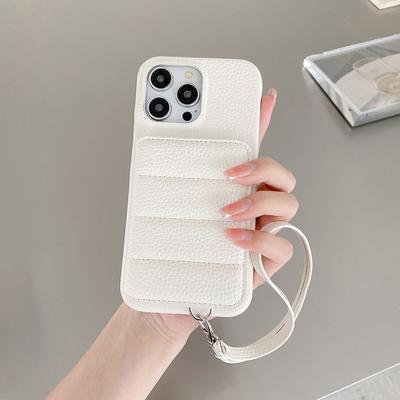 Stoßfestes Design PTU Handyhülle Geeignet für iPhone 17 16 Pro Max Soft-Touch Anti-Fall Lanyard Schutzhülle