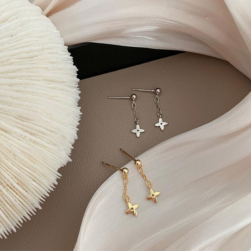 Four-leaf Clover Earrings New Style Trendy Japanese and Korean Temperament To Make Your Face Look Thin