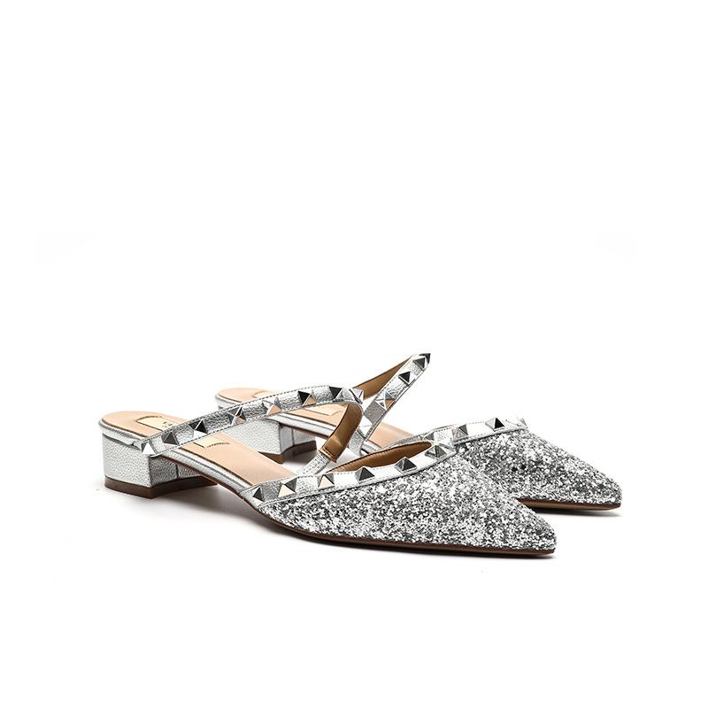 

Летние новые универсальные туфли на толстом каблуке средней высоты, сандалии-полушлепки с острым носком и заклепками, женская обувь для улицы с круглым носком 40