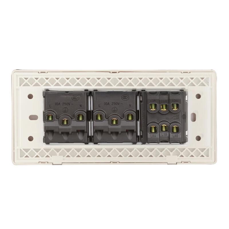 

Розетка живлення Nition Серія 118 16А 10 отворів