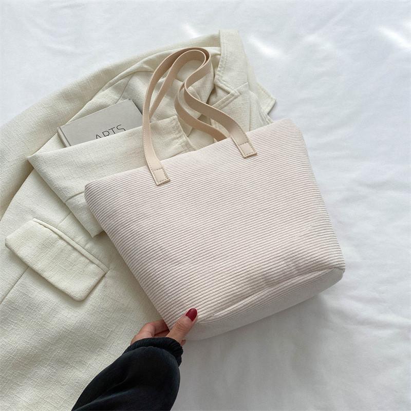 Fashionable Vintage Inspired Tote Bag For Women With Spacious Design And Soft Fabric