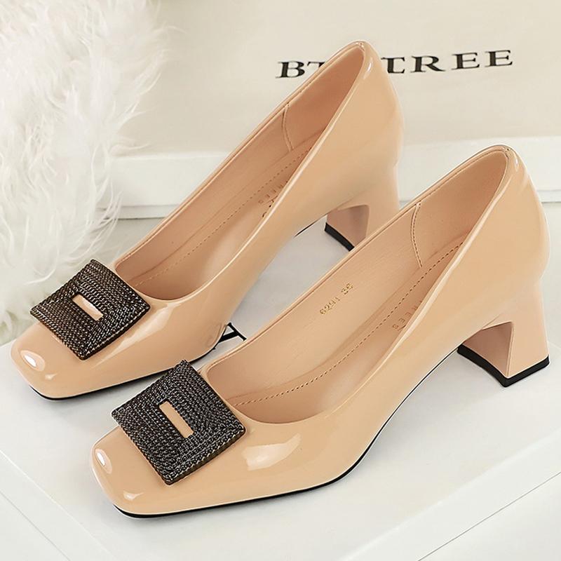 

BIGTREE Shoes Metal buckle Women Pumps Square head Mid heel Women shoes Patent leather Luxury banquet shoes Kitten heels Lady 34