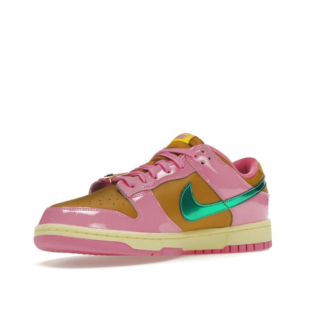 Parris Goebel x Nike Dunk Low Playful Pink Damen Sneaker Mehrfarbig Bronzine Clear-Jade FN2721-600