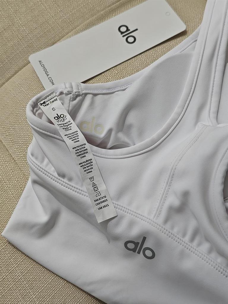 North America Alo Yoga High-Waisted Sweat-Absorbent Sports Bra Top