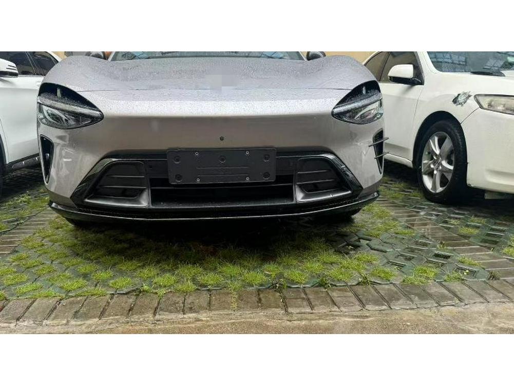 Xiaomi YU7 Rear Spoiler Trim: Carbon Fiber Lip Protection & Enhancement