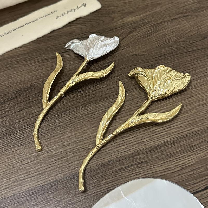 Large Metal Leaf Flower Brooch For Women Girls Exaggerated Fashion Suit Corsage Pins Accessories Party Jewelry Gift