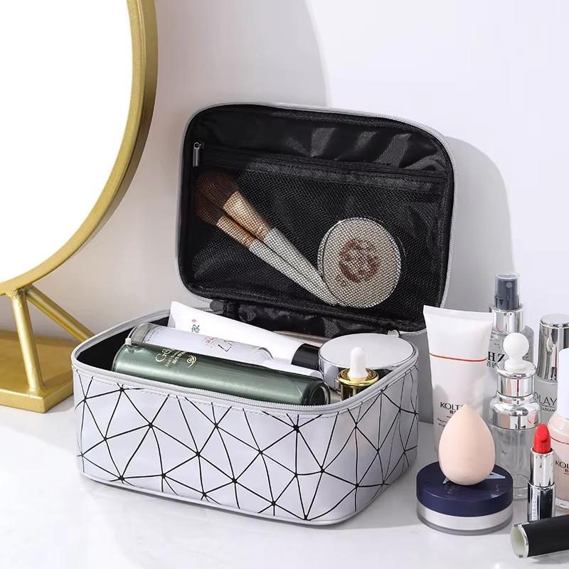 Brand Design New PU Makeup Bag Handheld Portable Women's Large Capacity Waterproof Travel Washroom Storage Bag BX018