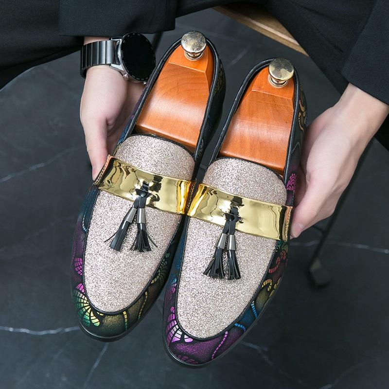 New Men's Pointed Mixed Patchwork Tassel Loafter Patent Leather Casual Shoes Male Formal Wedding Dress Homecoming Zapatos Hombre