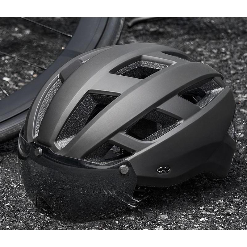 Integrated Cycling Helmet With Visor Mountain Road Bikes Unisex Adult Safety Gear CE EN1078 Certified