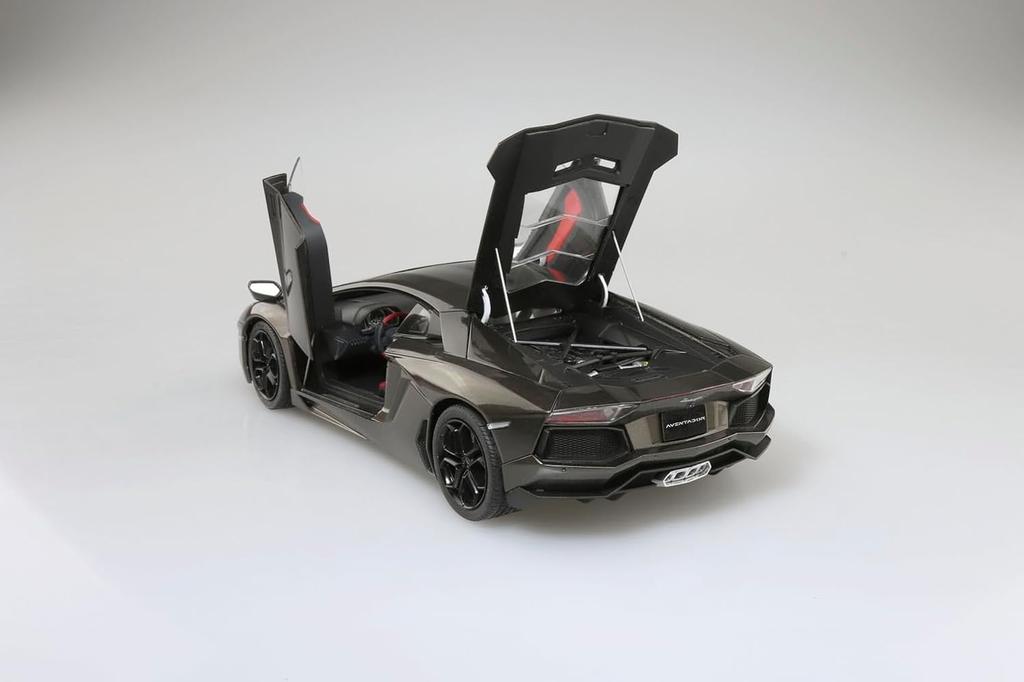 Aoshima Bunka Kyozai The Supercar Series Lamborghini Aventador Plastic Model (AOSHIMA) 1/24 '11