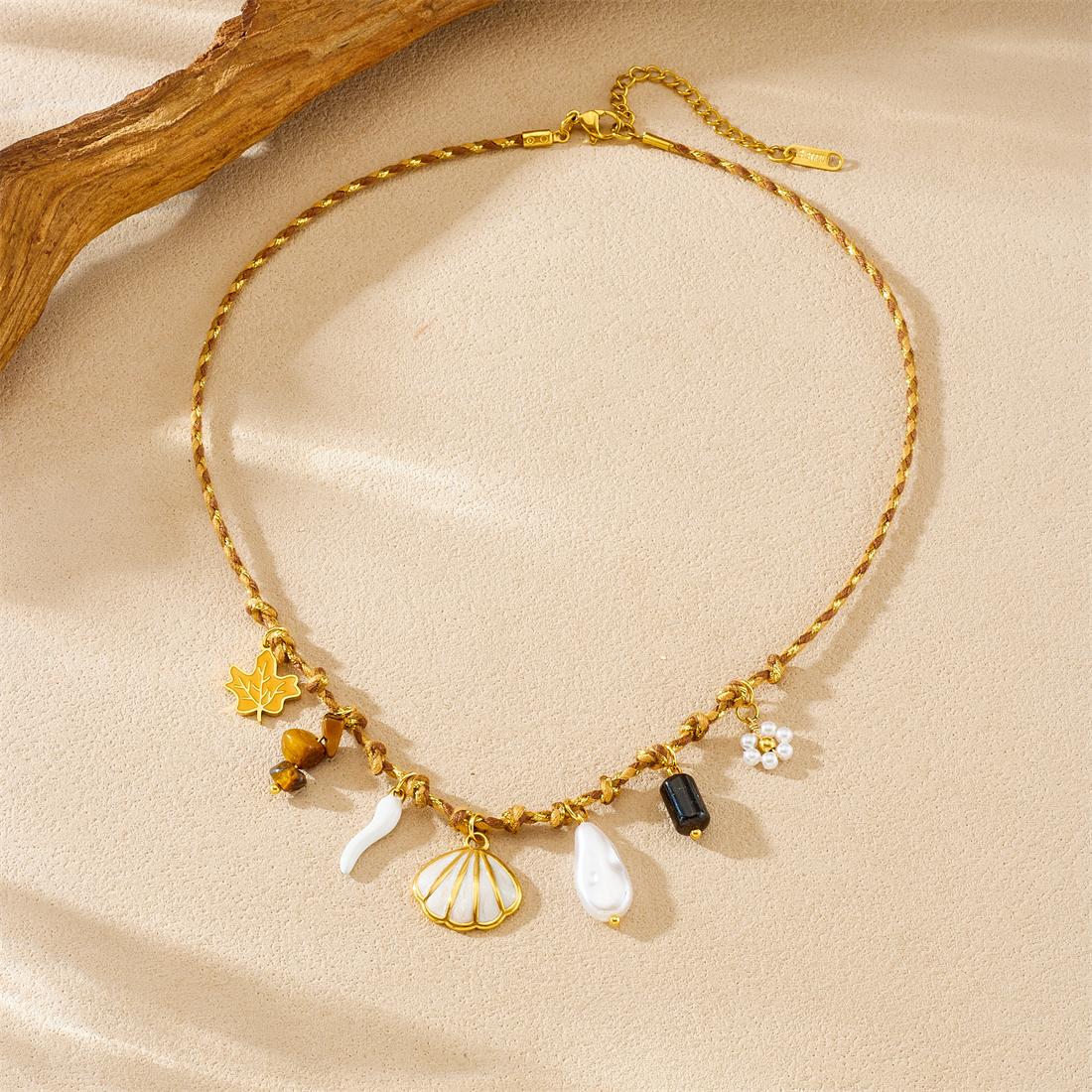 

316L Stainless Steel Novelty Design Maple Leaf Pearl Flower Shell Pendant Necklace Women Advanced Texture Neck Chain