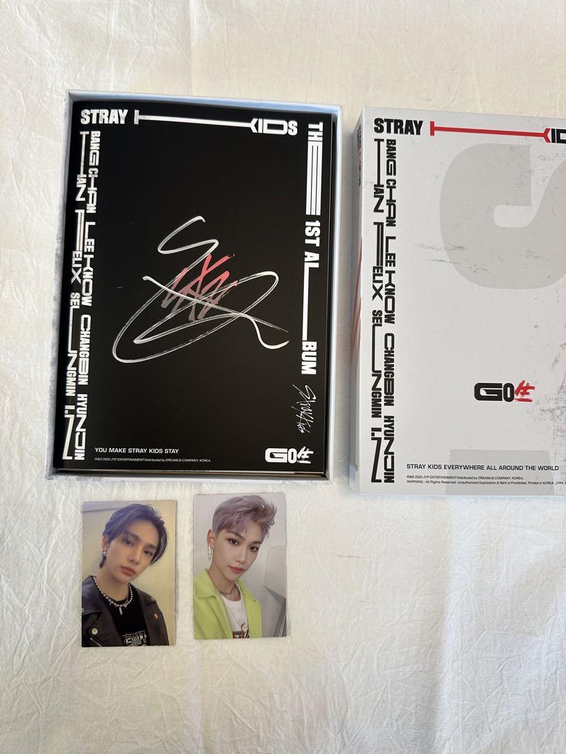 

[USED] Stray Kids Album GO Live, Autographed by Hyunjin, with Trading Card