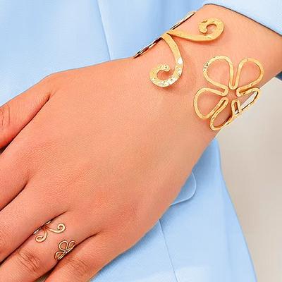 Set aus kreativem und einzigartigem Designgefühl, durchbrochene Blätter, Blumenmuster, Damen-Öffnungsarmband, Ring, vielseitiges Modell