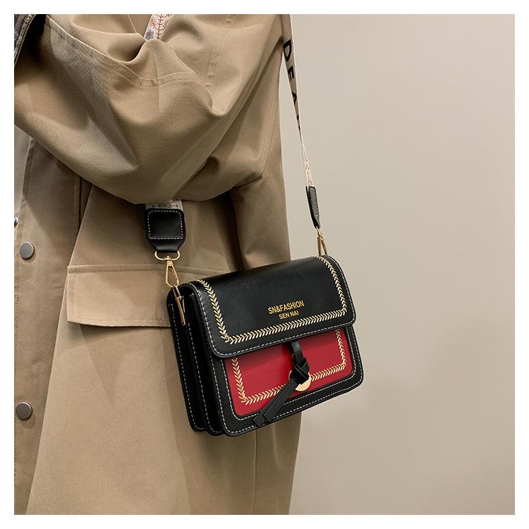 Borsa a Spalla in Ecopelle Street Style, Piccola Borsa a Tracolla Quadrata con Dettagli di Cucitura per Donna