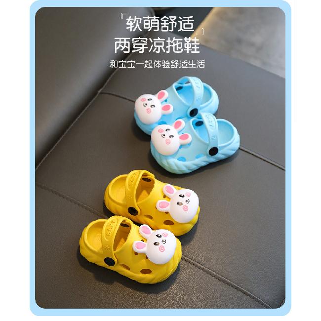 Kinder Sommer Cartoon Clogs für Jungen und Mädchen, geeignet für drinnen und draußen, mit einer weichen, rutschfesten Sohle und geschlossenem Zehenbereich