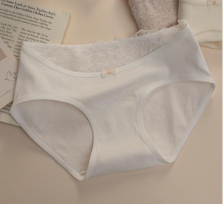 Pure Desire Women's All-Cotton Mid-Waist Lace Trim Panties with Antibacterial Extended Crotch